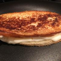 BONNIE'S GRILLED CHEESE AND PEAR SANDWICH image