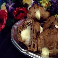 Chocolate Cream Puffs With Almond Cream_image