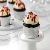 Red Wine Cupcakes with Cream Cheese Frosting_image