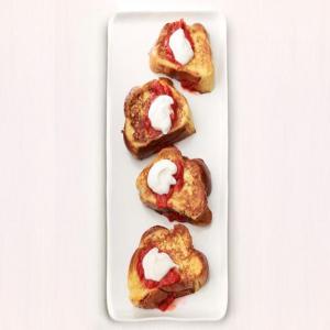 Strawberry-Rhubarb Stuffed French Toast_image