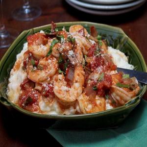 Low Country Shrimp and Grits with Stewed Tomatoes_image