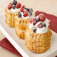 Red, White and Blueberry Creme Fraiche Puffs_image