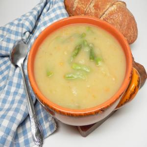 Spicy Potato and Asparagus Soup_image