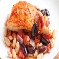 Salmon with White Beans and Tomatoes_image