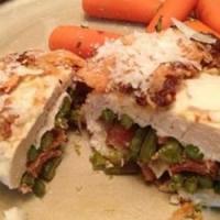 Paleo Bacon and Asparagus Stuffed Chicken_image