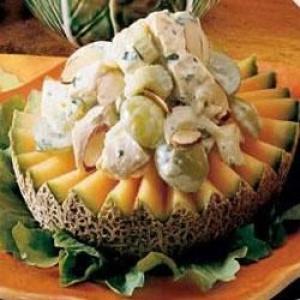 Chicken Salad On Cantaloupe Rings_image