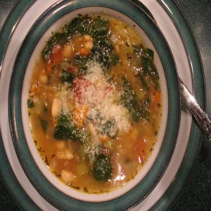Terrific Tuscan Vegetable Soup - Ellie Krieger image