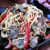 Spaghetti With Tomatoes, Mushrooms, and Peppers image