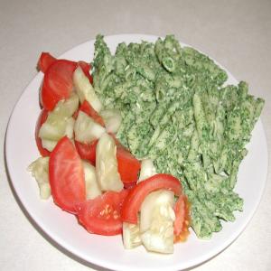 Pasta With Creamy Spinach Sauce image