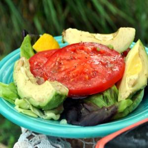 Avacado and Tomato Salad_image