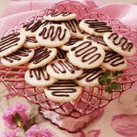 Chocolate-Drizzled Shortbread image