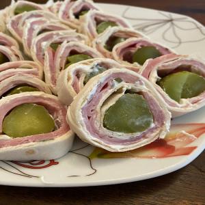 Pickles,Ham and Cream cheese Pinwheels_image