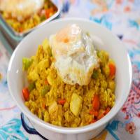 Korean style curry fried rice with chicken (Kare-bokkeumbap: 카레볶음밥)_image