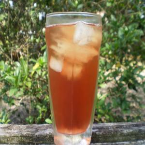 Cranberry Raspberry Green Tea Spritzer_image