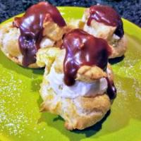 Cream Puffs with Spiced Ice Cream and Caramel Sauce Recipes_image