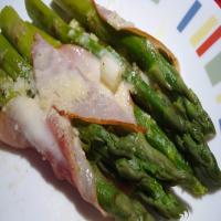 Baked Asparagus Parcels image