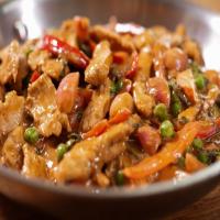 Chicken Stir-Fry with Spicy Peanut Sauce_image