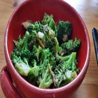Broccoli with Lemon-Garlic Crumbs image