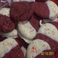 Red and White Velvet Cookies_image