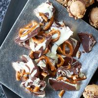 Mint-chocolate bark with pretzels image
