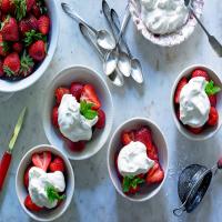 Strawberries With Swedish Cream image