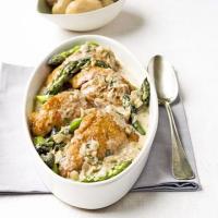 Flambéed chicken with asparagus image