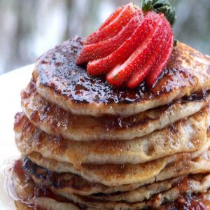 Berry Nice Honey Pecan Pancakes_image