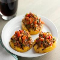 Grilled Polenta Crackers with Roasted Pepper Salsa_image