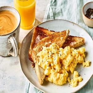 Microwave scrambled eggs image
