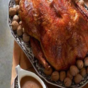 Roasted Turkey with Gravy Two Ways_image