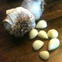 Storing Fresh Garlic image