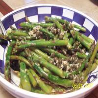 Roast Asparagus With Garlic and Capers_image