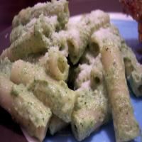 Ziti With Fresh Broccoli Sauce_image