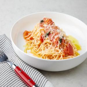 Spaghetti with Pomodoro Sauce image