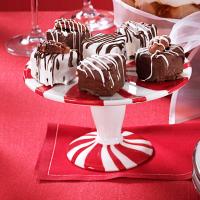 Chocolate-Dipped Apricot Fruitcakes_image