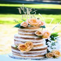 White Almond Wedding Cake_image