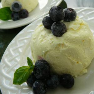 Chilled Lemonade Dessert image
