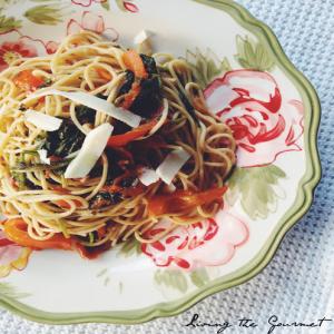 Spaghetti with Anchovy, Fresh Spinach & Tomatoes Recipe - (4.5/5) image