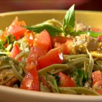 Spinach Fettuccine with Clam-Butter Sauce and Diced Tomatoes_image