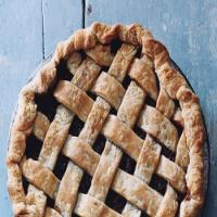 Pear-Cranberry Mincemeat Lattice Pie_image
