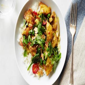 Quick Chicken Curry with Spinach and Peas_image