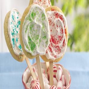 Peppermint Frosted Cookie Pops_image