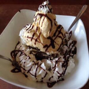 Baily's Irish Cream Brownie Pie image