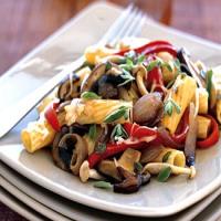 Rigatoni with Red Peppers, Wild Mushrooms, and Fontina_image