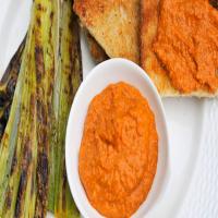 Grilled Leeks With Romesco Sauce Recipe_image
