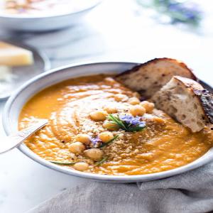 Tuscan Tomato Chickpea Soup (So Easy!) | Vanilla And Bean_image