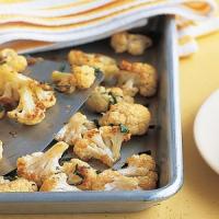 Roasted Cauliflower with Ginger and Mint_image