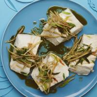 Authentic Chinese Steamed Fish_image