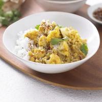 Yellow lentil & coconut curry with cauliflower_image