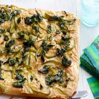 Spinach and Cheese Flatbread_image